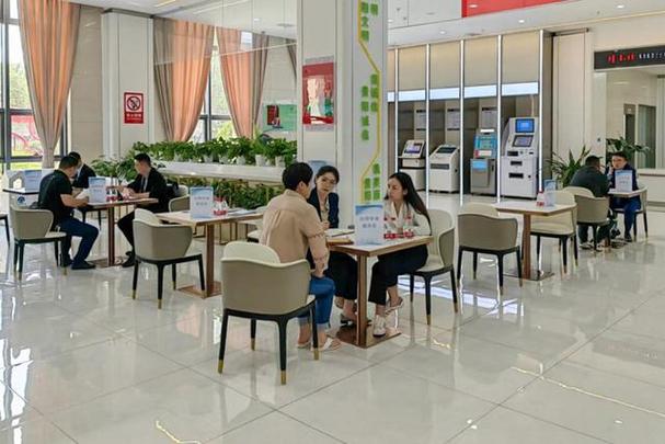 观山湖区"企业之家"开展法律咨询服务日活动